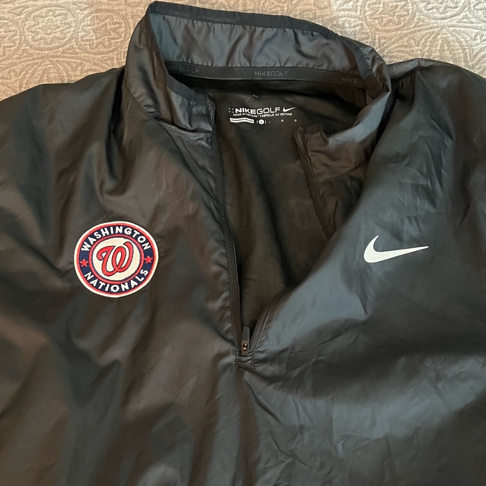 Nike golf rain jacket with Nats logo in large